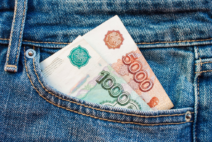 Нарушитель на «Гранте» пытался откупиться от инспектора ГИБДД
