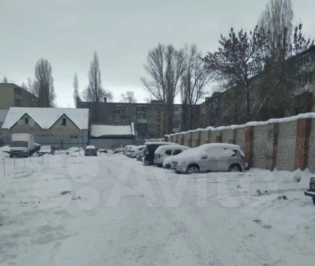 В Саратове землю у Сенного рынка продают по миллиону за «сотку»