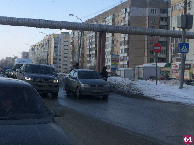 Авария на улице Тархова спровоцировала пробку