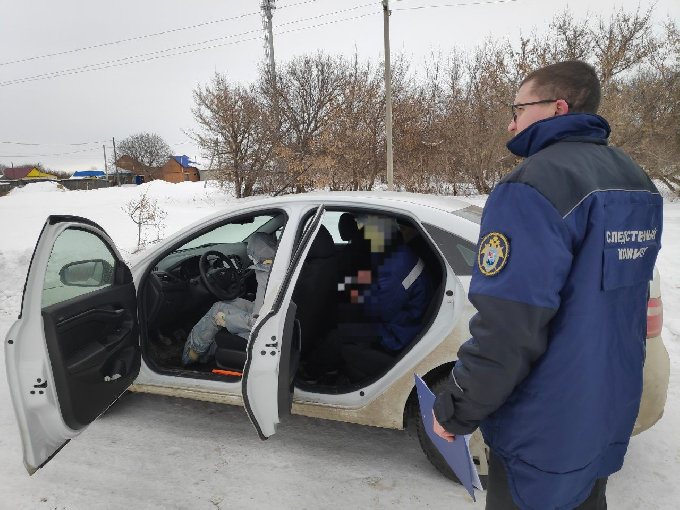 Убийца таксиста показал свои действия на манекене