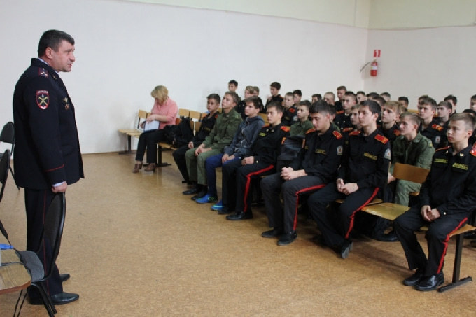 В кадетской школе Саратова откроют полицейский класс