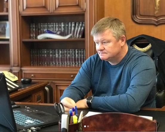 В Саратове после жалоб жителей возьмутся за уборку дворов от снега