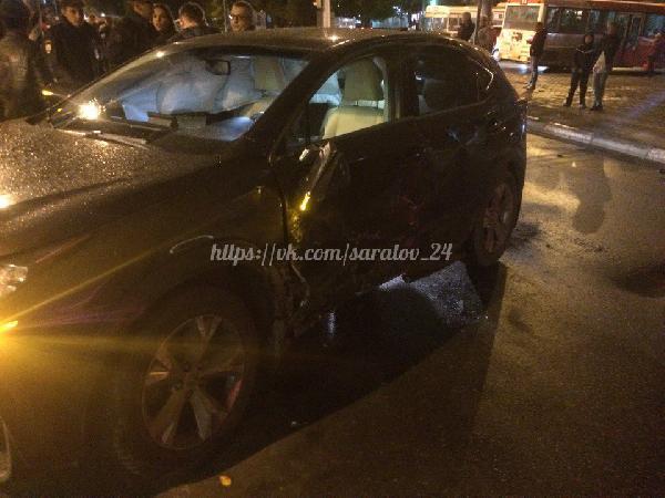 В центре Саратова участниками ДТП стали 6 человек