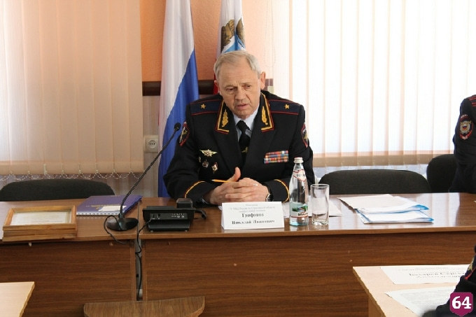 Начальник полиции Саратовской области оценил профессионализм сотрудников в Дергачах