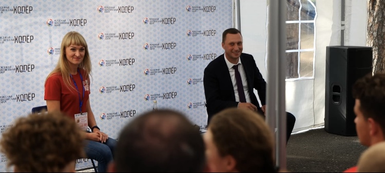 Роман Бусаргин пообещал поддерживать идеи саратовской молодежи