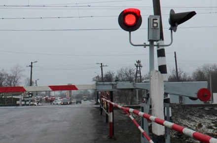 В Заводском районе на ночь закроют переезд 