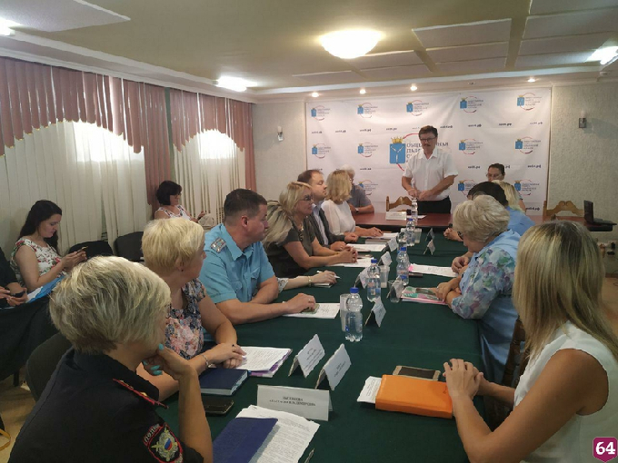 Саратовская чиновница рассказала о проблемных сельских школах 