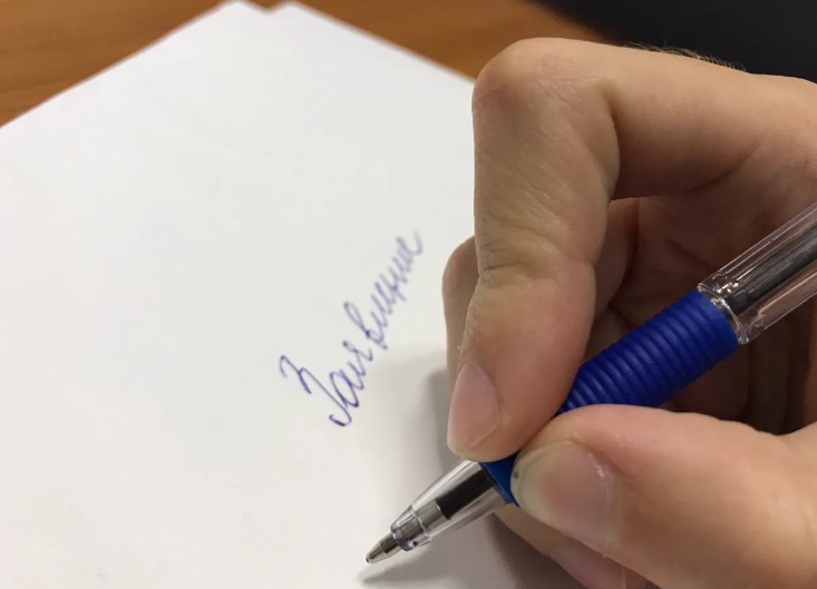 Саратовец не получил интимные услуги и пожаловался полицейским  