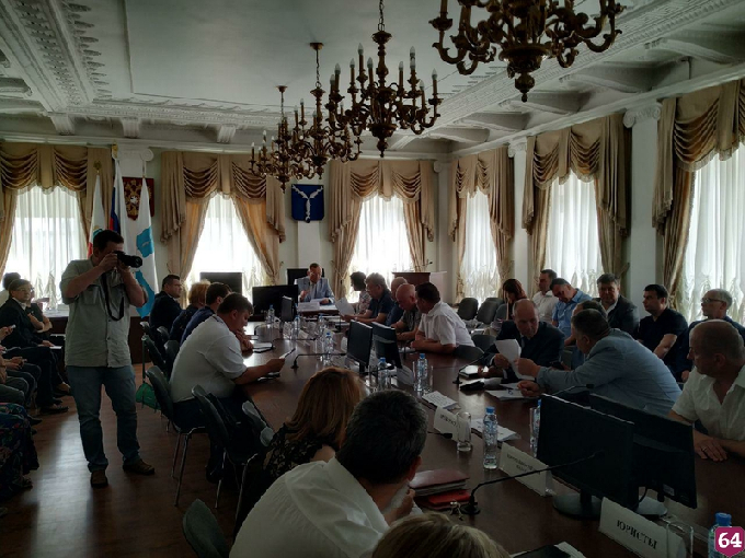 Глава «Дорстроя» посетовал на дефицит кадров при зарплате 30 тысяч рублей 