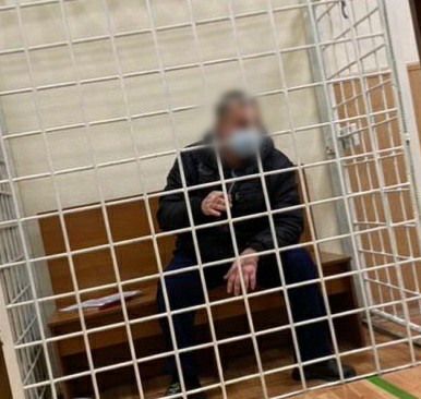 Мужчина насмерть забил пенсионера за разговоры во сне 