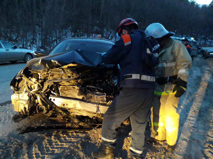 На выезде из Хвалынска тяжелые травмы в ДТП получила автоледи