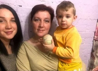 Мать потеряла 2-летнего сына после застолья с другом