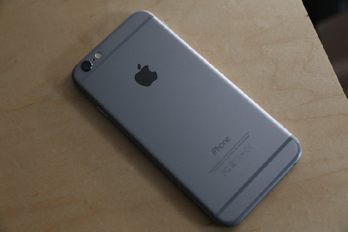 Бывший аудитор МЧС осужден за взятки iPhone 