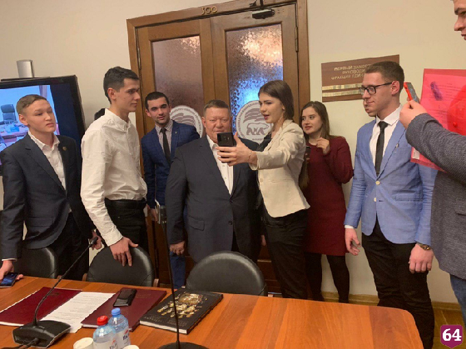 Панков призвал саратовскую молодежь отстаивать свои позиции