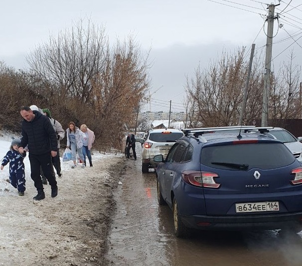 Саратовцы пожаловались на отсутствие подходов к месту отдыха