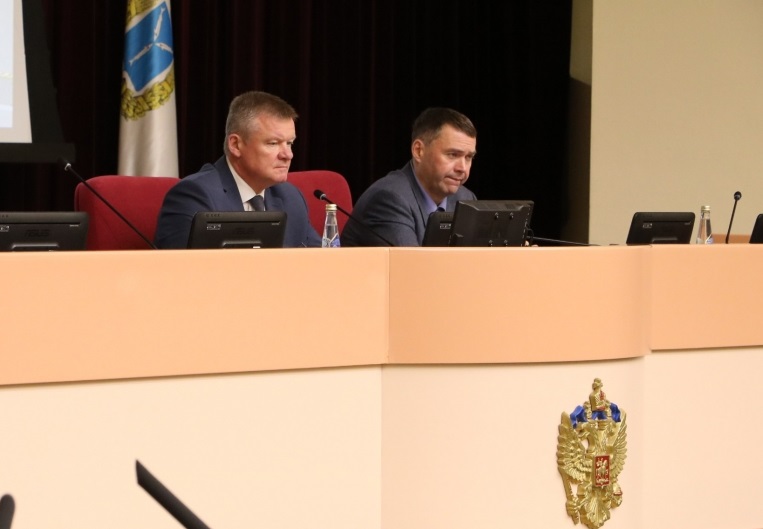 В Саратове предложили изменить условия конкурса для строительных фирм 