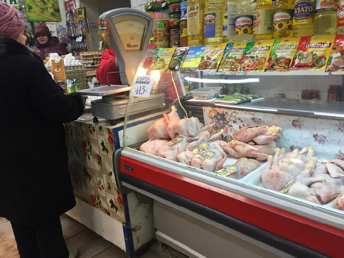 В саратовских универсамах нашли куриные полуфабрикаты с сальмонеллами