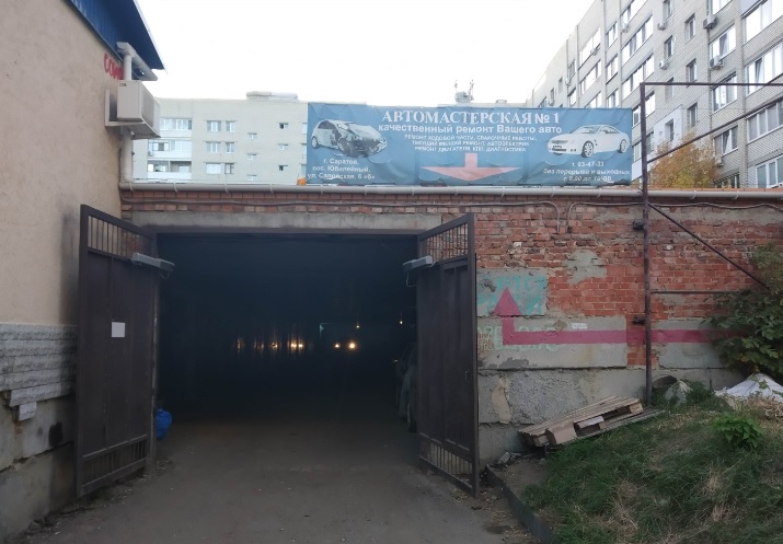 Автомеханик ради поездки к родственникам угнал с СТО машину