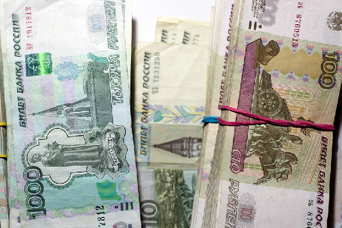 Приставы помогли главе КФХ вернуть 1 млн рублей за удобрения