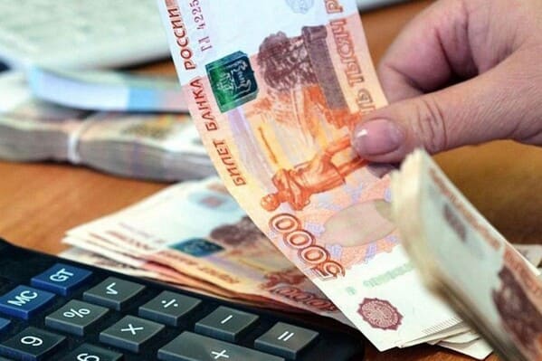 Средняя зарплата у саратовских врачей превысит 73 тысячи рублей