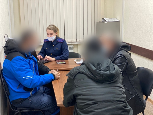 Под Саратовом отец палкой проломил 15-летней дочери голову 