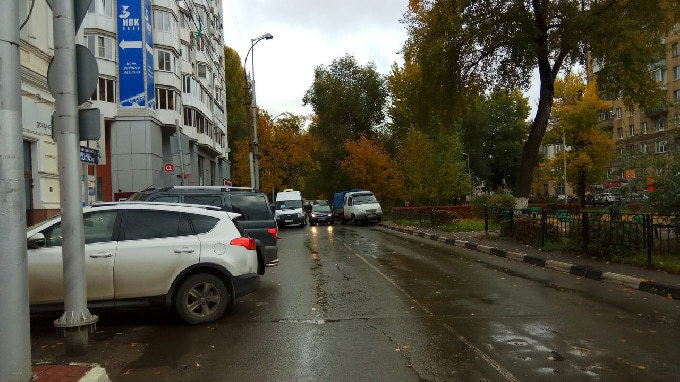 Автомобильная авария парализовала движение на Рахова