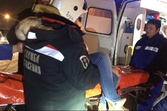 В лобовом столкновении у кафе «Феро» пострадали девушка и мужчина