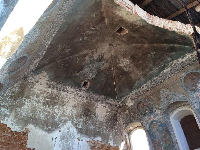 Саратовцы самостоятельно восстанавливают старинный храм в селе Лох