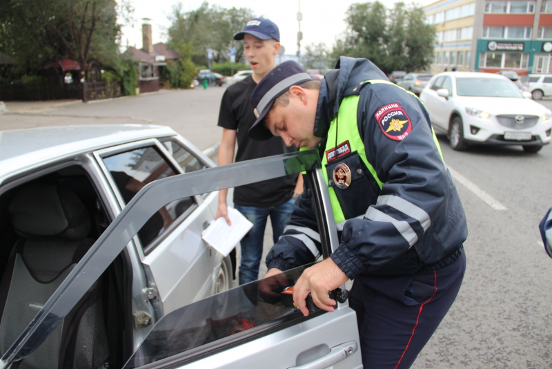 В Саратове за тонировку оштрафовали 462 водителя