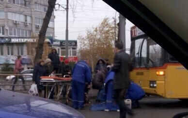 В Саратове скончалась попавшая под колеса автобуса девушка