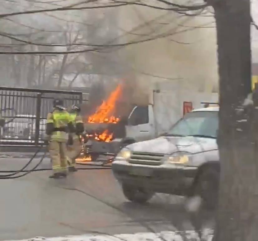 В Энгельсе сгорела хлебная «Газель»