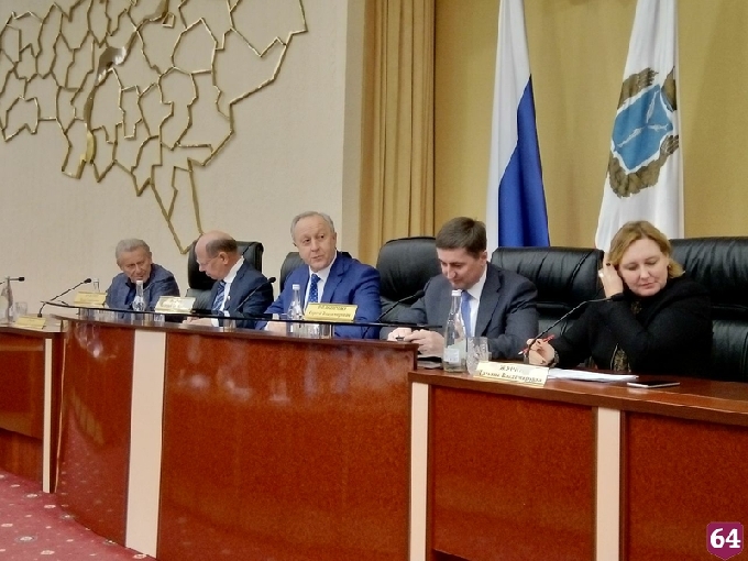 Саратовский губернатор потребовал до конца года сдать 13 проблемных домов 