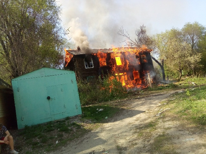 В Заводском районе сгорел расселенный дом