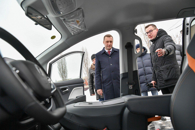 Губернатор рассказал о сложностях с проектом производства электромобилей в Энгельсе