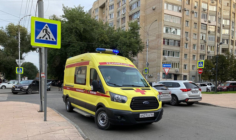 В Саратове на 10-летнего мальчика на тренировке рухнули футбольные ворота