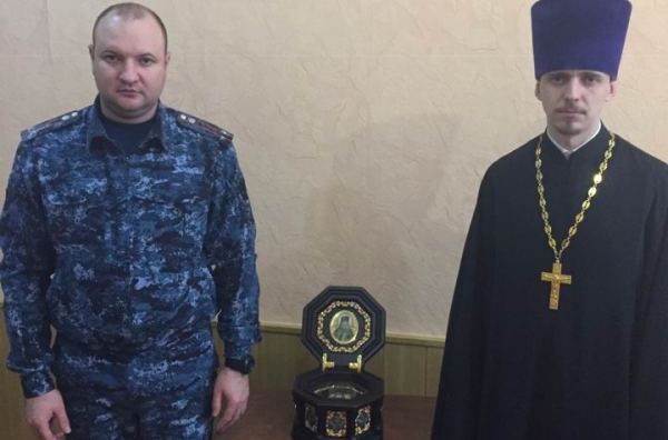 Осужденные за особо тяжкие преступления приложились к мощам Святителя Луки