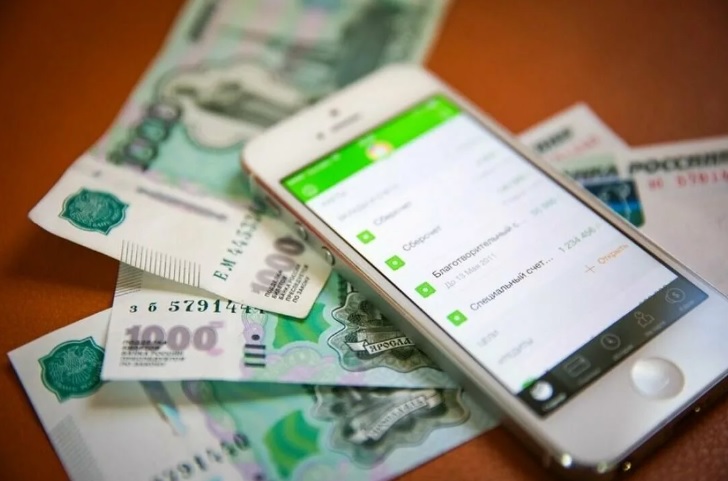 Лжесотрудник банка выманил у жительницы Саратова миллион рублей