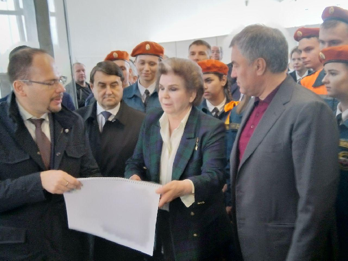 Валентина Терешкова предложила конкретную дату открытия саратовского аэропорта   