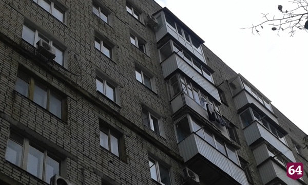 Мужчина разбился насмерть при падении с балкона на 9 этаже 