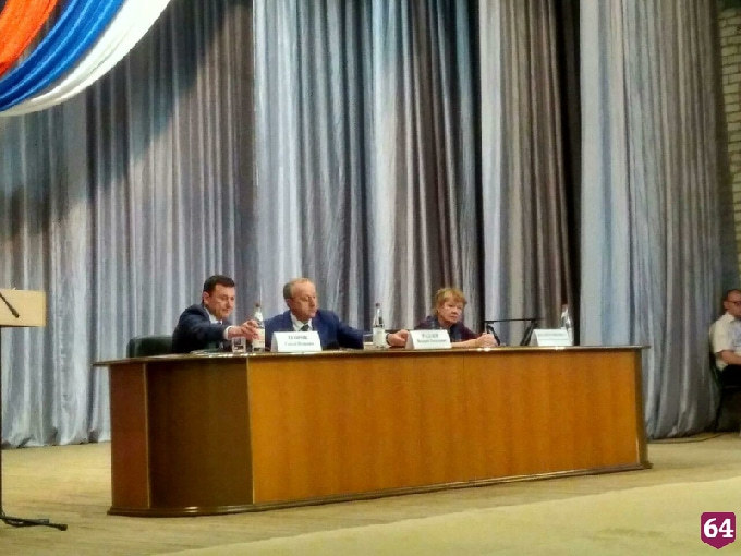 Жители саратовского села пожаловались Радаеву на плохой интернет 