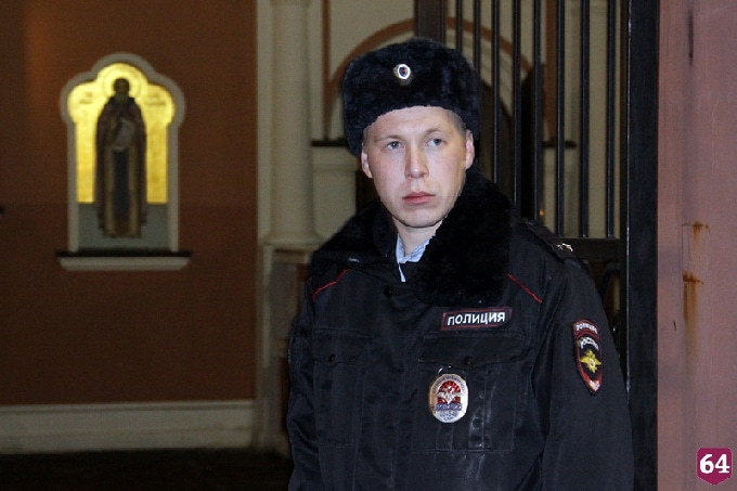 В Саратовской области на богослужения в пасхальную ночь пришли 35 тысяч человек 
