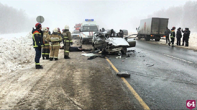 В аварии на трассе погибли мужчина и женщина из «Лады»