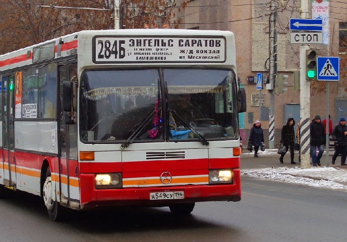 В энгельсском автобусе пострадала пожилая пассажирка 