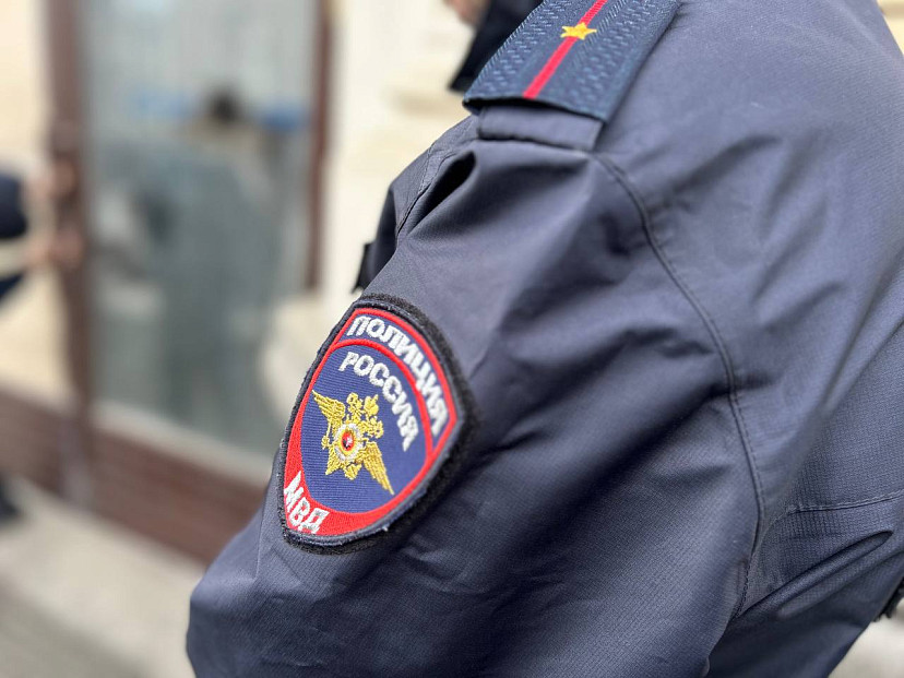 В Саратове женщина назвала знакомой код от карты и лишилась 85 тысяч