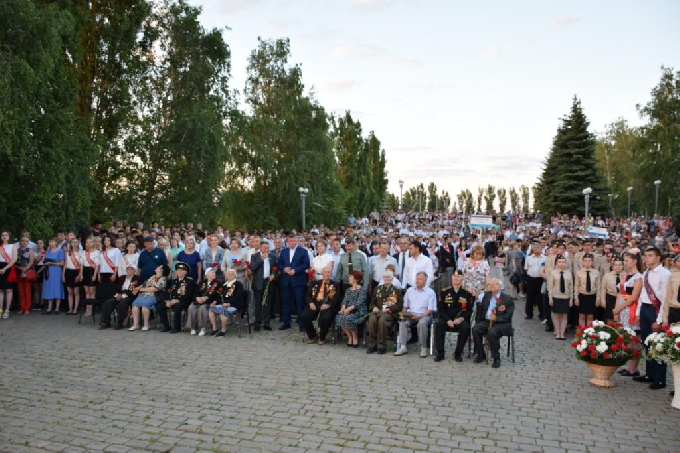 В парке Победы вспоминали выпускников 1941 года
