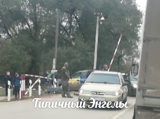 Массовое ДТП на переезде в Энгельсе устроил пьяный водитель