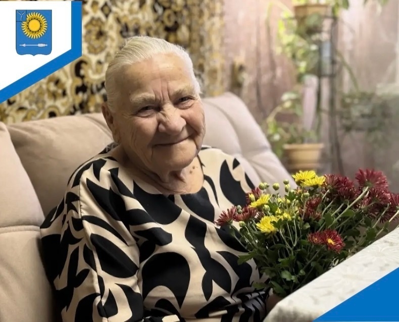 Труженица тыла из Саратовской области отмечает 99-й день рождения 