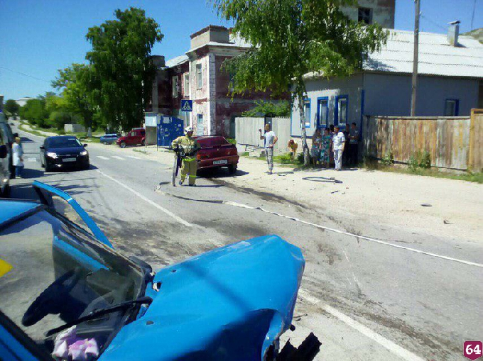 В лобовом столкновении с «Ладой» разбился водитель «Оки»