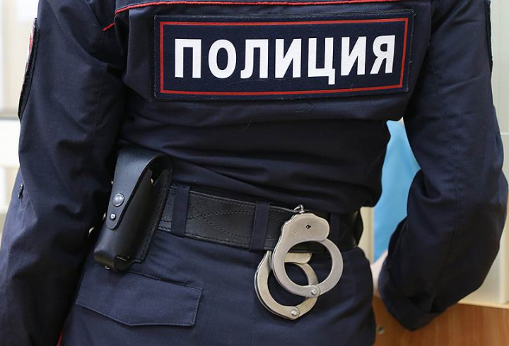 В Саратове женщина избила сотрудницу полиции в подъезде