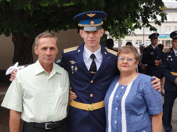 В саратовском поселке поздравили родителей военнослужащих